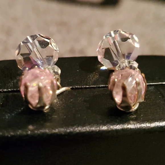 Vintage clip on earrings - Picture 3 of 7